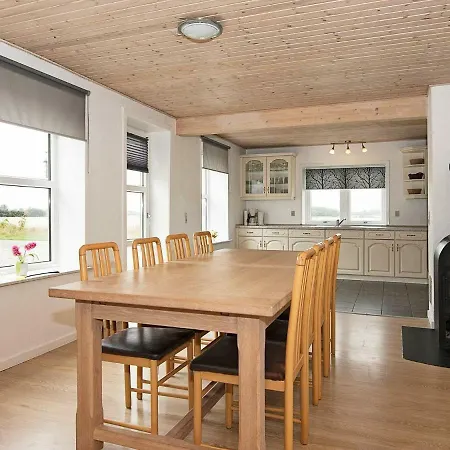 12 Person In Bredebro-by Traum * Bredebro